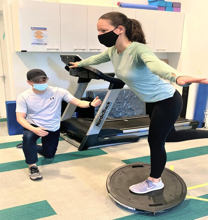 Sports injury and concussion rehabilitation at physiotherapy clinic in North Vancouver